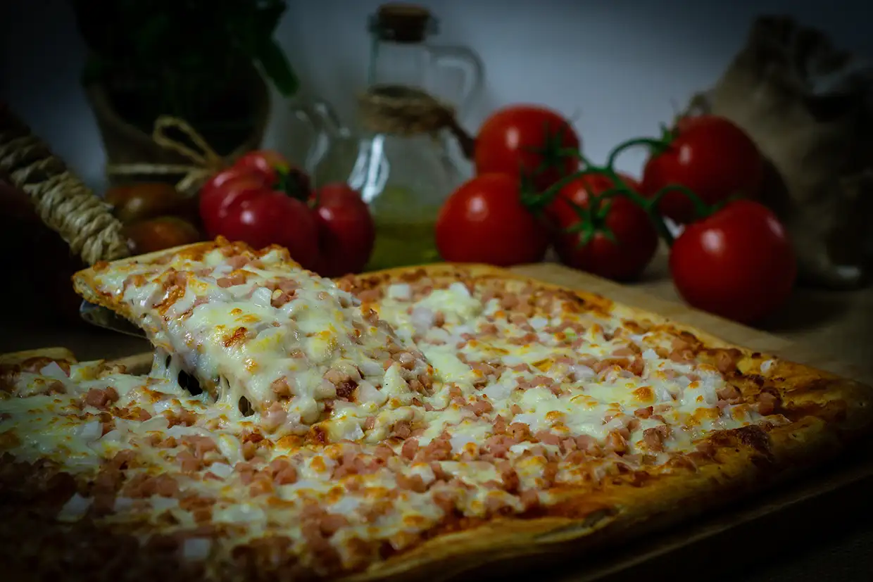 Pizza rectangular Caprichosa